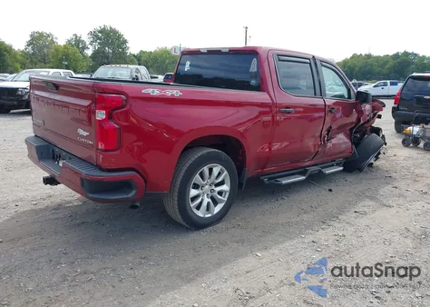 2021 Chevrolet Silverado 1500 4Wd Short Bed Custom из США, поврежденный, VIN 3GCPYBEKXMG204495